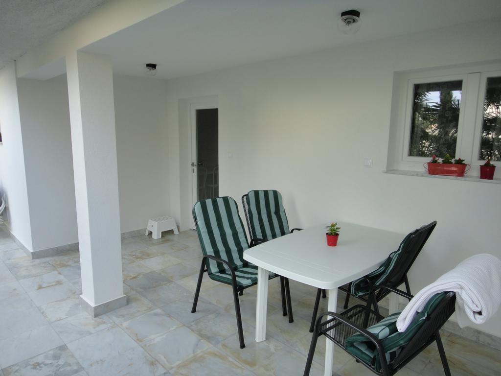 Schreng Apartments Malinska Extérieur photo