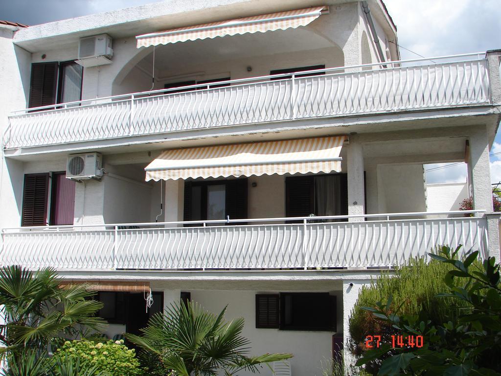 Schreng Apartments Malinska Extérieur photo